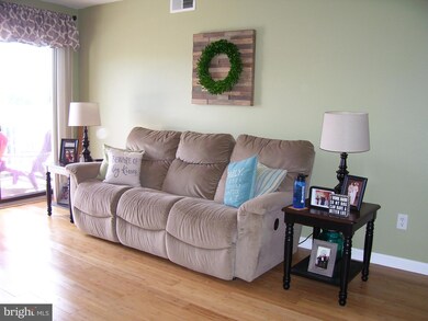 6924 Hilltop Dr unit 156, Brookhaven, PA 19015 - photo 2