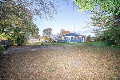 1409 N Breckenridge St, Ennis, TX 75119 - photo 3