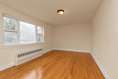 20-21 Parsons Blvd, Whitestone, NY 11357 - photo 3