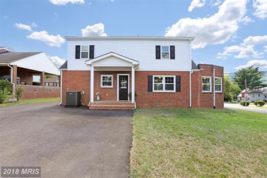 309 Stonewall St, Strasburg, VA 22657 - photo 6