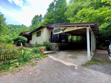67 Kidd Fork Rd, Honaker, KY 41603 - photo 6