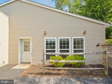 313 E D St, Brunswick, MD 21716 - photo 4
