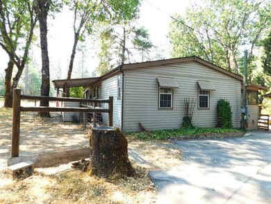 1180 Plumtree Ln, Grants Pass, OR 97526 - photo 2