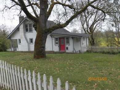 5661 Upper River Rd, Grants Pass, OR 97526 - photo 2