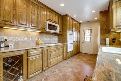 3217 Eckleson St, Lakewood, CA 90712 - photo 7