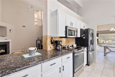 ~THIS LARGE KITCHEN HAS IT ALL!!~UPDATED CABINETS~
