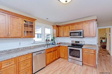 23 Knickerbocker Rd, Schenectady, NY 12302 - photo 2