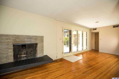 5155 Alhama Dr, Woodland Hills, CA 91364 - photo 7