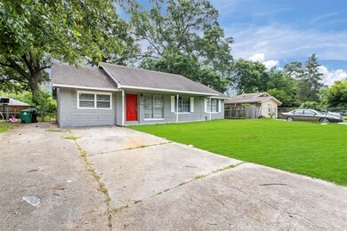 10410 Hollyglen Dr, Houston, TX 77016 - photo 2