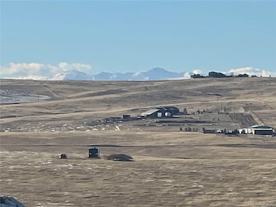 47652 Rolling Vista St unit 5, Bennett, CO 80102 - photo 2