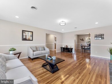 2108 Liberty Lake Dr, Sykesville, MD 21784 - photo 3