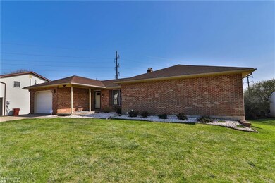 4424 Adams St, Whitehall, PA 18052 - photo 2