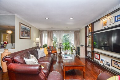 Beautiful Courtyard View out the windows!