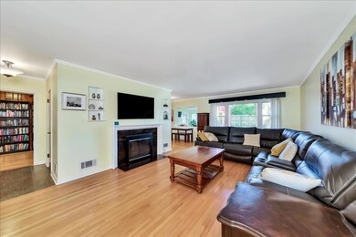 Living room 1