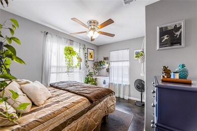 611 W Coffin St, Denison, TX 75020 - photo 7