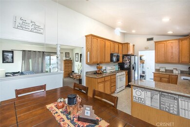 22364 Espuella Dr, Santa Clarita, CA 91350 - photo 6