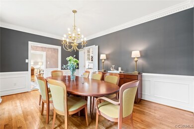 1st Flr-Dining Rm-NEWLY refinished hwd flooring, g