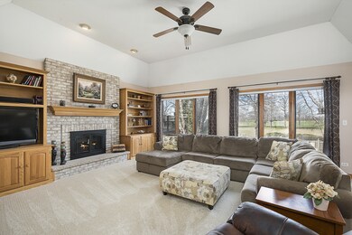 2311 Vineyard Ct, Naperville, IL 60564 - photo 5