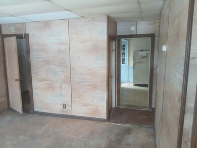 14 Spaulding St, Hartford, MI 49057 - photo 5