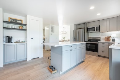 cinder-backlightmarketing-3