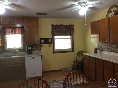 4124 SW 33rd Terrace, Topeka, KS 66614 - photo 7