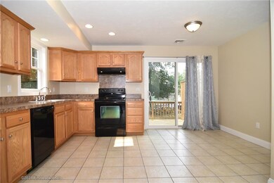 18 Willis St, Cranston, RI 02910 - photo 5