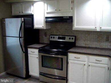 3602 Orchard View Rd, Reading, PA 19606 - photo 4