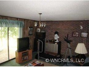 26 Gibbs Rd, Leicester, NC 28748 - photo 4