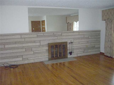 1116 Saint Cecelia Dr, Columbus, OH 43204 - photo 4