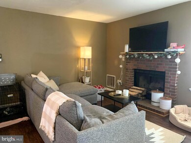 204 Wind Ridge Dr, Stafford, VA 22554 - photo 2