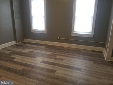 329 N Burlington St unit B, Gloucester City, NJ 08030 - photo 4