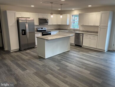 327 Monticello Dr, Colonial Beach, VA 22443 - photo 2