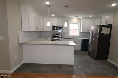 32 Garibaldi Ave, Newark, NJ 07114 - photo 5