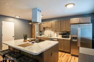 28-Unit 4 Kitchen_ELI08495-HDR