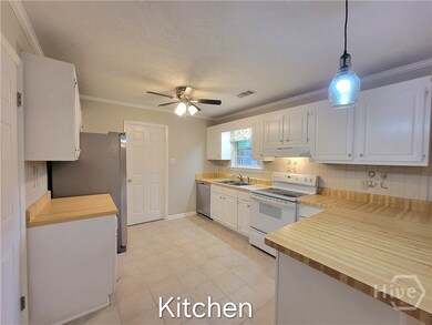 1118 Cobb Rd, Savannah, GA 31410 - photo 7