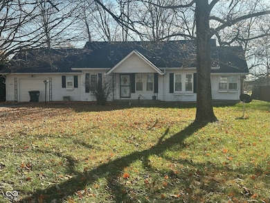 1069 W Railroad St, Fountaintown, IN 46130 - photo 2