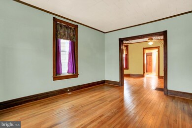 24 W 4th St, Waynesboro, PA 17268 - photo 4