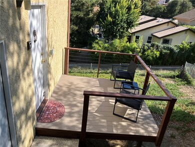 3548 Gladiola Dr unit A, Calabasas, CA 91302 - photo 2