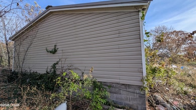 1399 W Empire Ln, Joplin, MO 64801 - photo 2