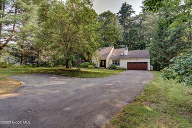 16 Amber Way, Ballston Spa, NY 12020 - photo 2