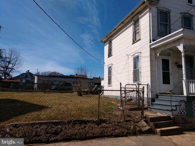 218 Park St, Waynesboro, PA 17268 - photo 3
