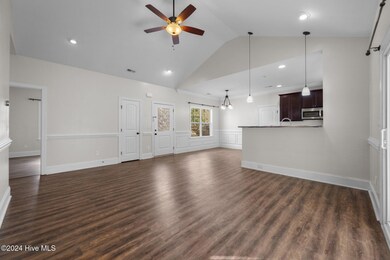 604 Tar Landing Rd, Holly Ridge, NC 28445 - photo 5