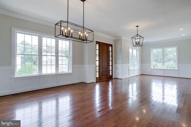 2054 Arch Dr, Falls Church, VA 22043 - photo 5