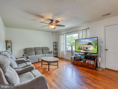 323 Hackberry Dr, Stephens City, VA 22655 - photo 5