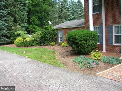 759 Mckeehan Rd, New Bloomfield, PA 17068 - photo 6