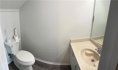 Downstairs 1/2 bath