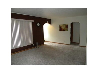 Family Room-L1.