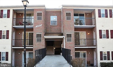 14903 Rydell Rd unit 104, Centreville, VA 20121 - photo 2