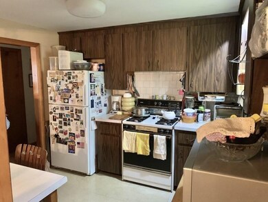 839 E Ashland St, Brockton, MA 02302 - photo 4
