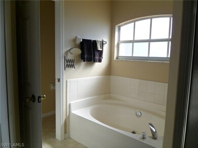 215 Blackstone Dr, Fort Myers, FL 33913 - photo 6